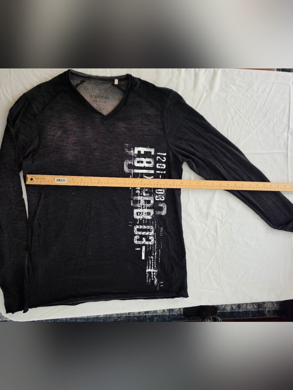 Guess Men's Black V-Neck Long Sleeve Graphic Undershirt